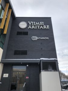 Viimsi Äritare fassaadisildid