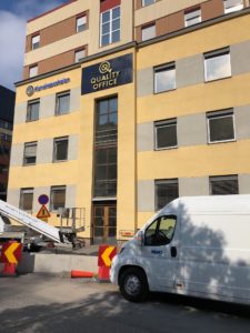 Ärihoone fassaadisildid
